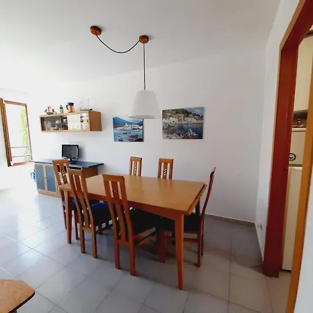 公寓 Good Location, 5 Min, Parking, Air Conditioning