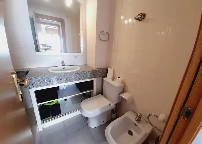 Good Location, 5 Min, Parking, Air Conditioning Apartment Tossa de Mar